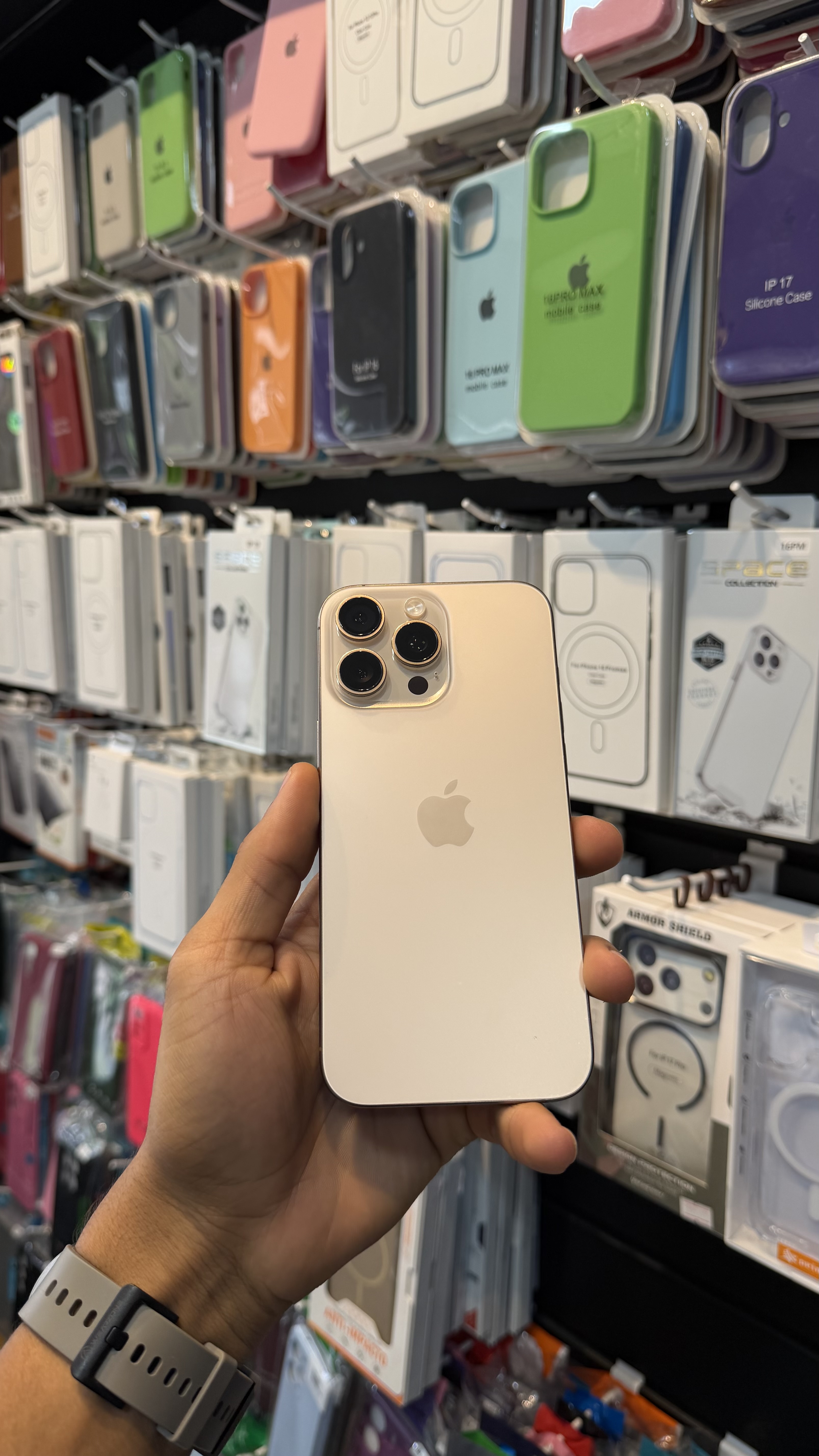 IPHONE 16 PRO MAX