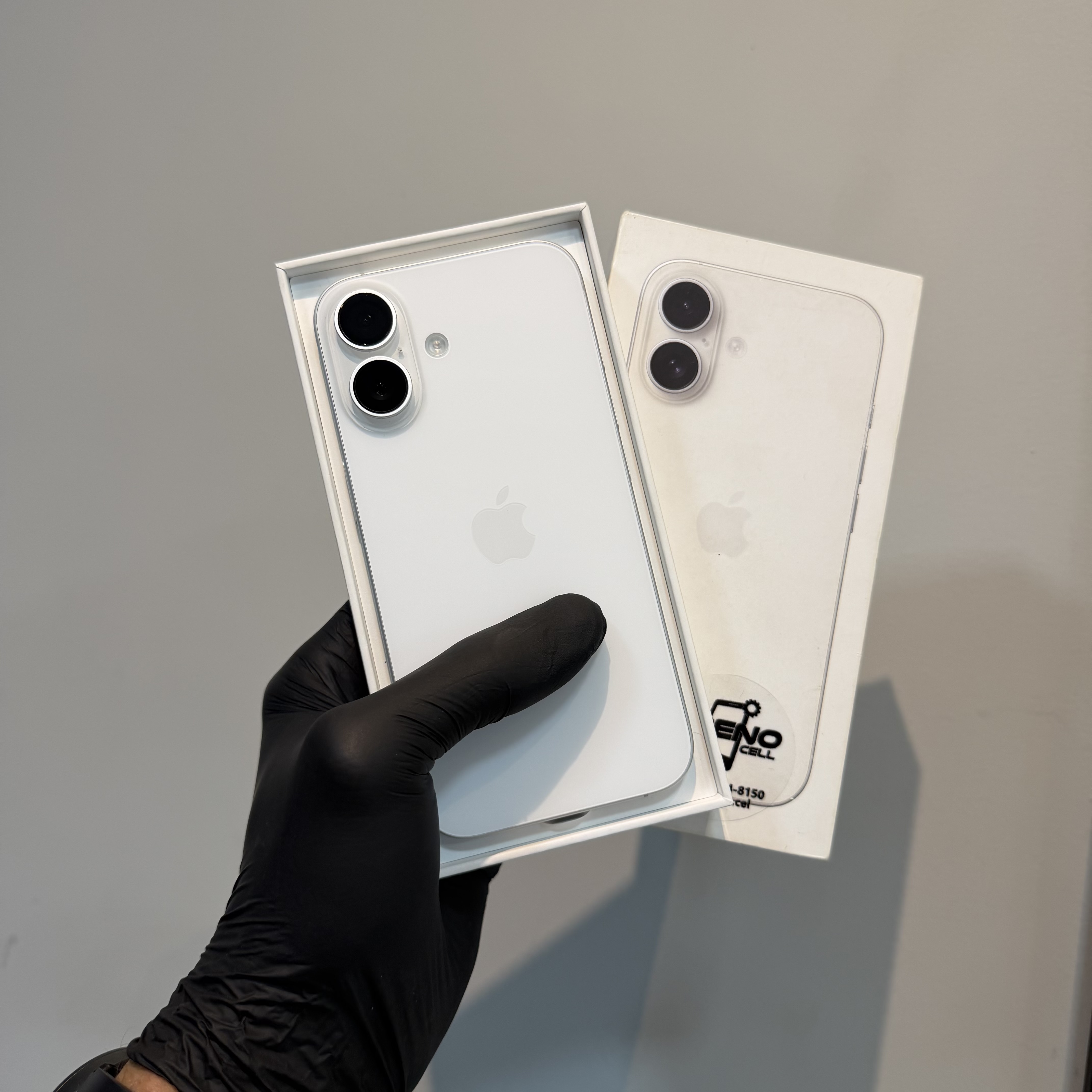 IPHONE 16 